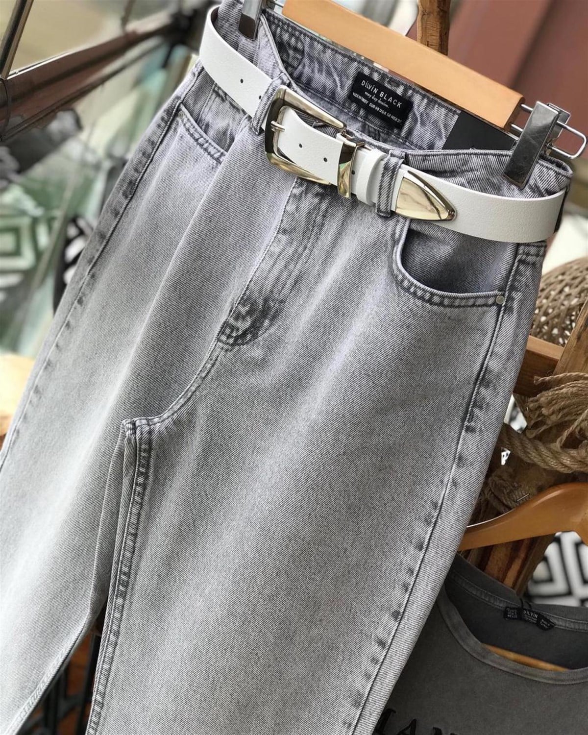 Mom Jeans
