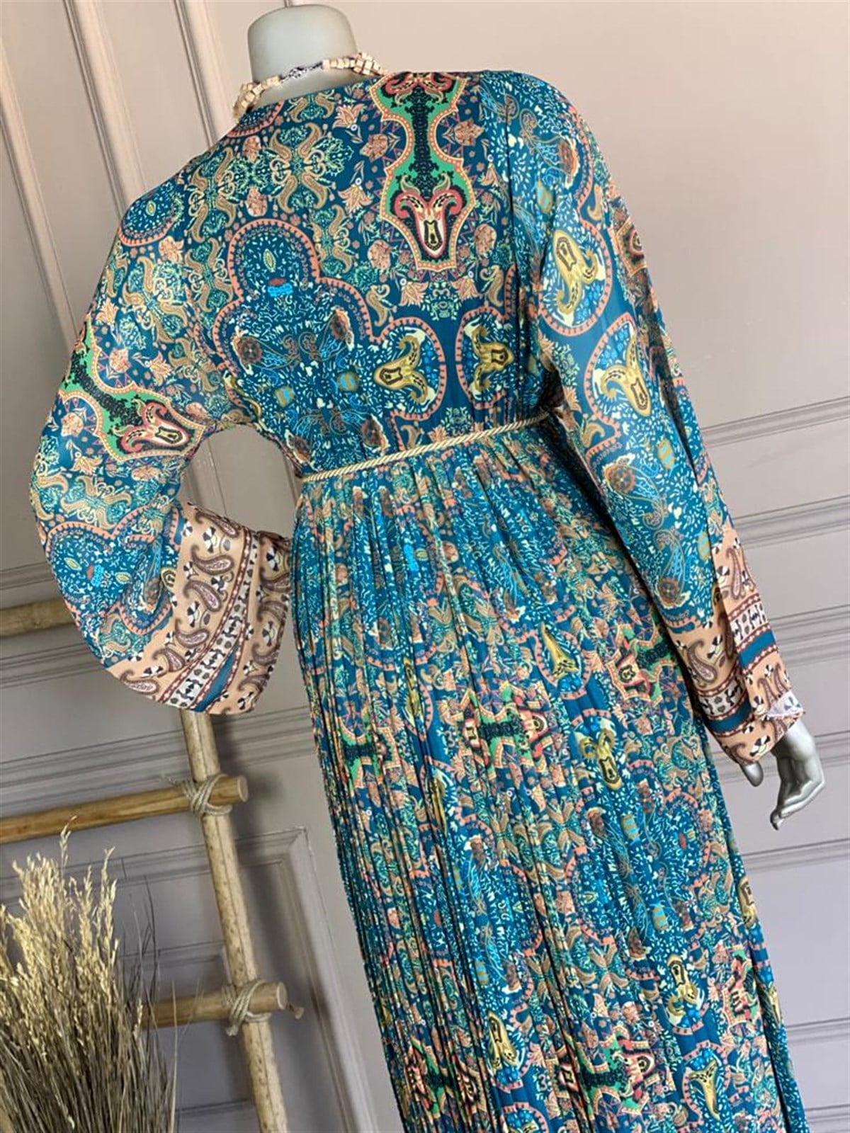 Motif Desenli Halat Kemerli Elbise