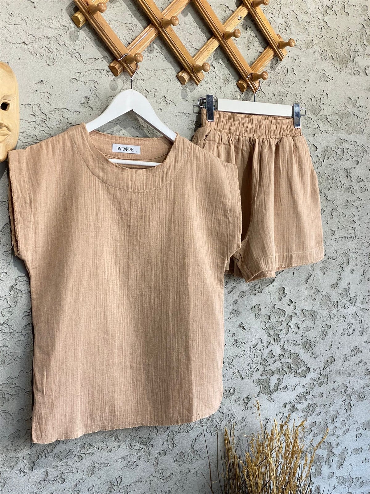 Müslin Takım Üstü Kısa Kol Ve Şort (Camel)