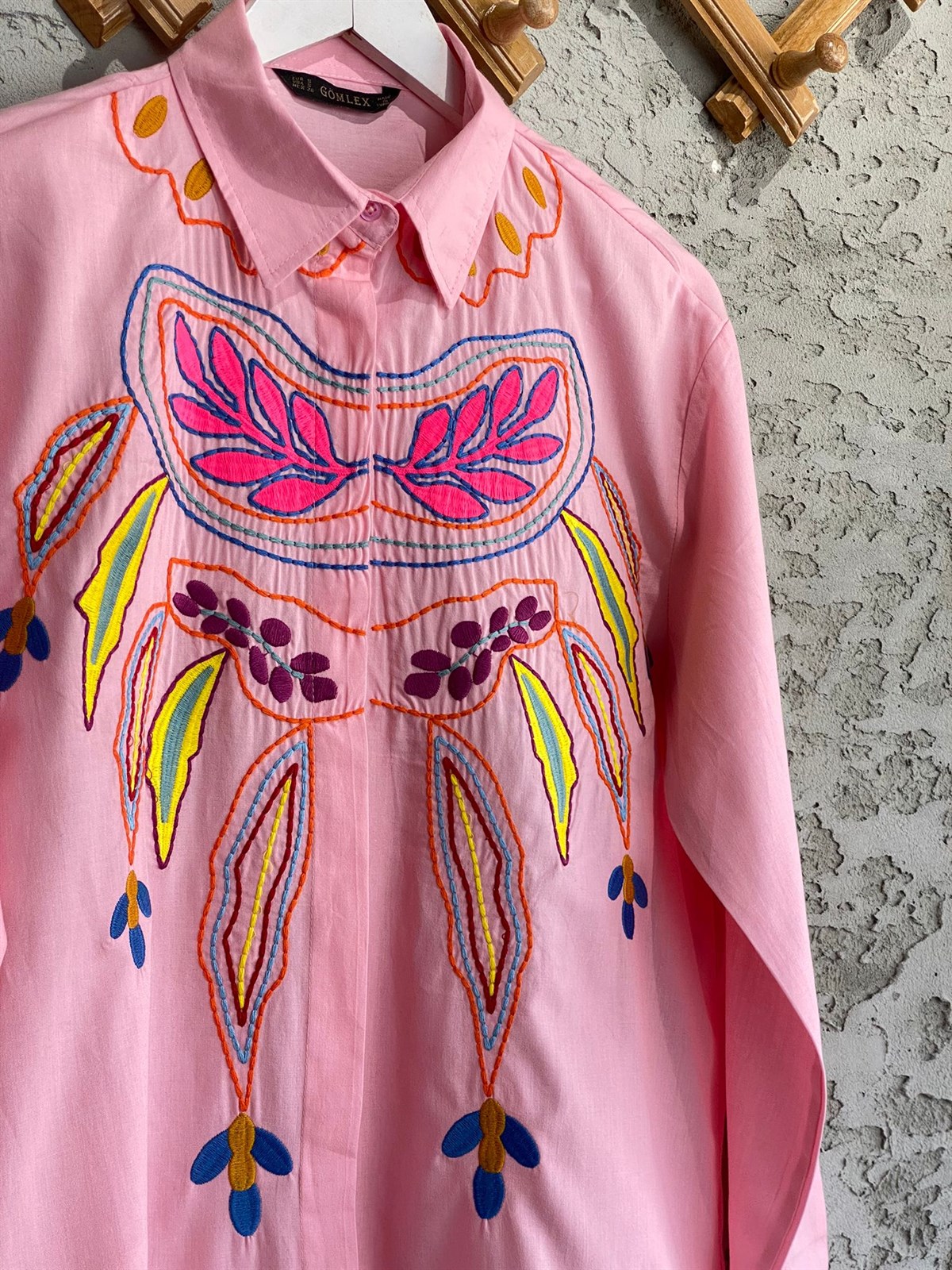 Nakış Detaylı İşleme Desenli Gömlek (Pembe)