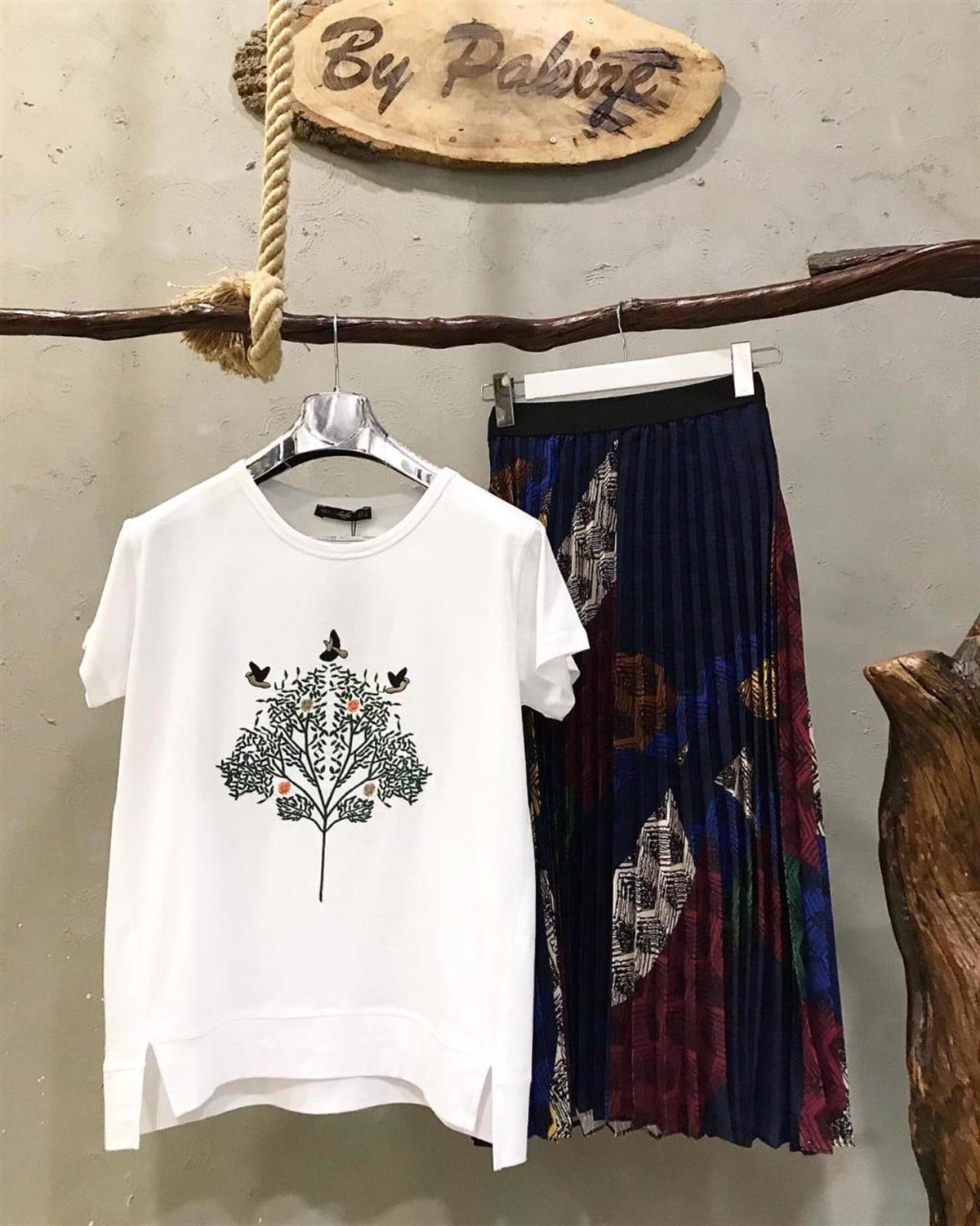 Nakış Detaylı Penye Tshirt