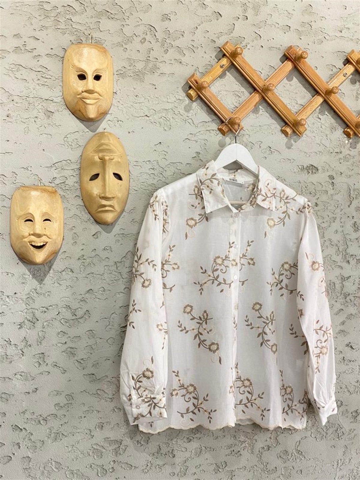 Nakış İşçilikli Poplin Gömlek (Vizon)