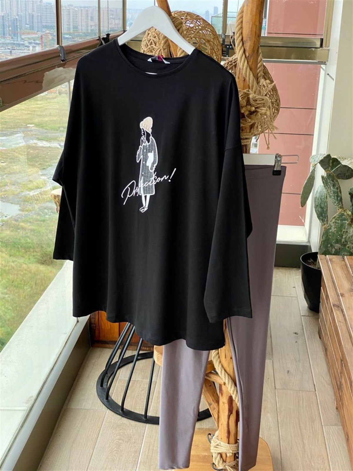 Nakış İşlemeli Tshirt