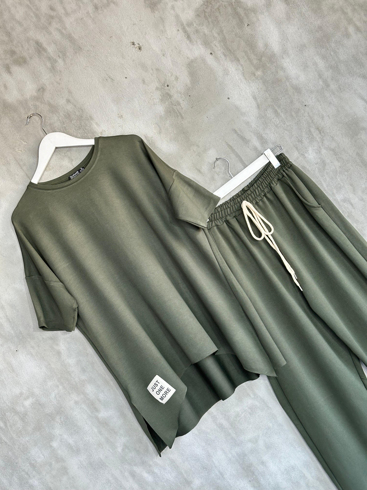Neon Arma Detaylı Oversize Takım (Haki)