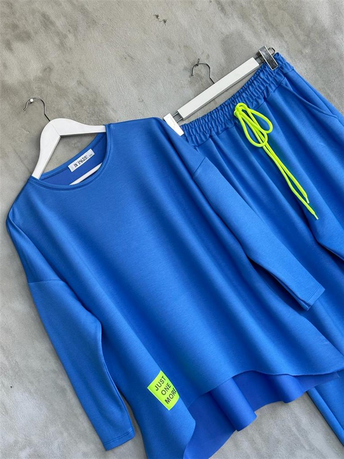 Neon Arma Detaylı Oversize Uzun Kollu Takım (Mavi)