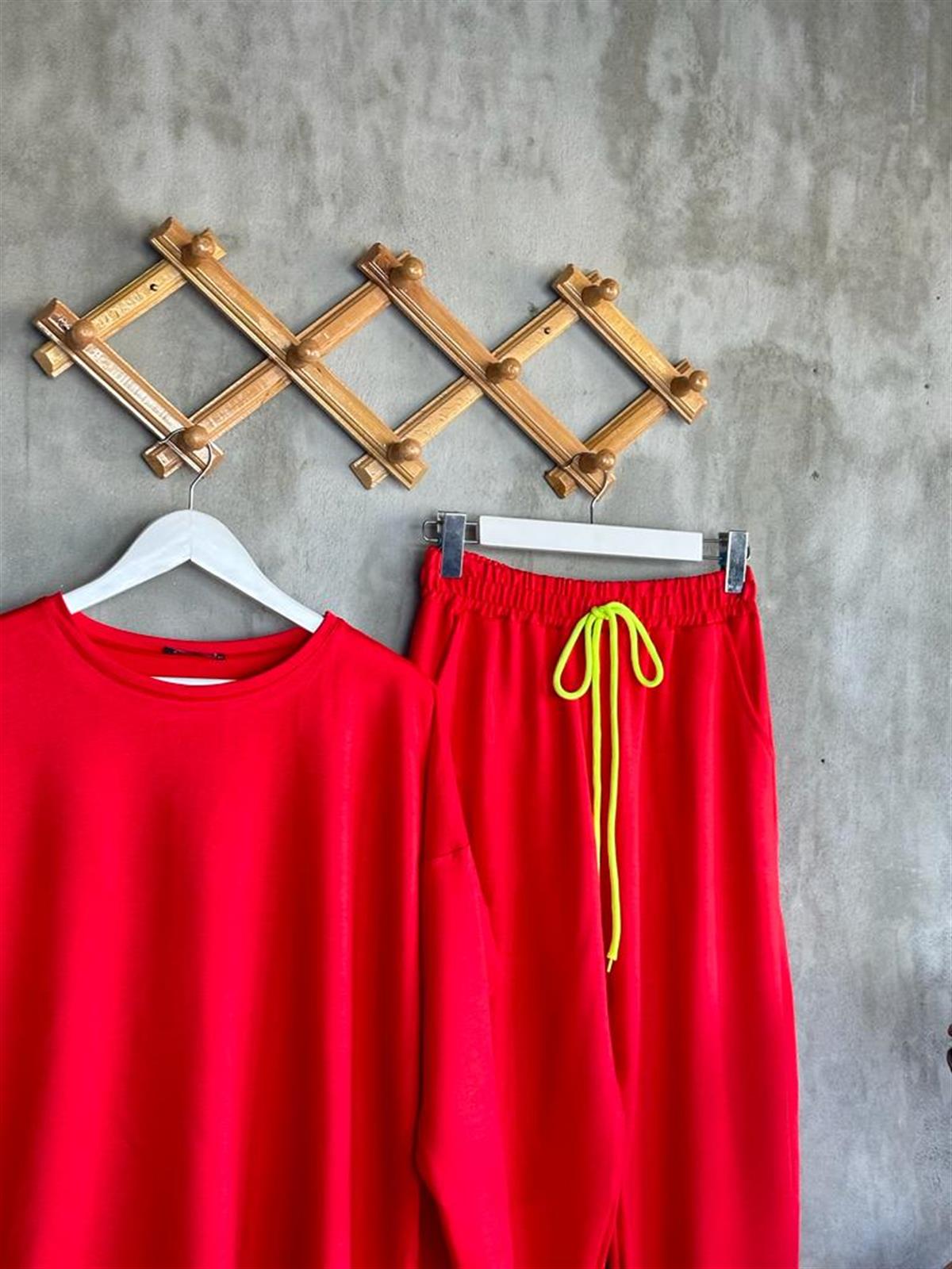 Neon Arma Detaylı Oversize Uzun Kollu Takım (Kırmızı)