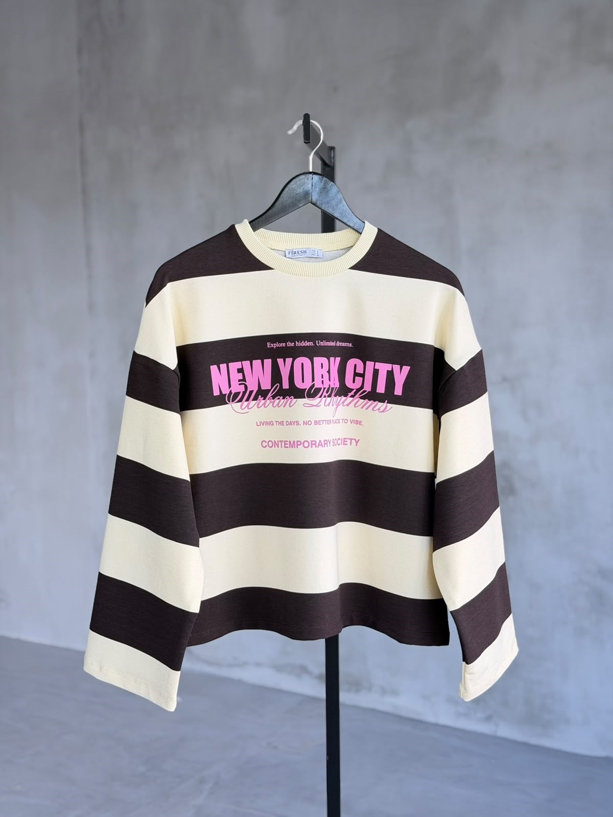 New York Baskılı Çizgili Sweatshirt (Kahve)