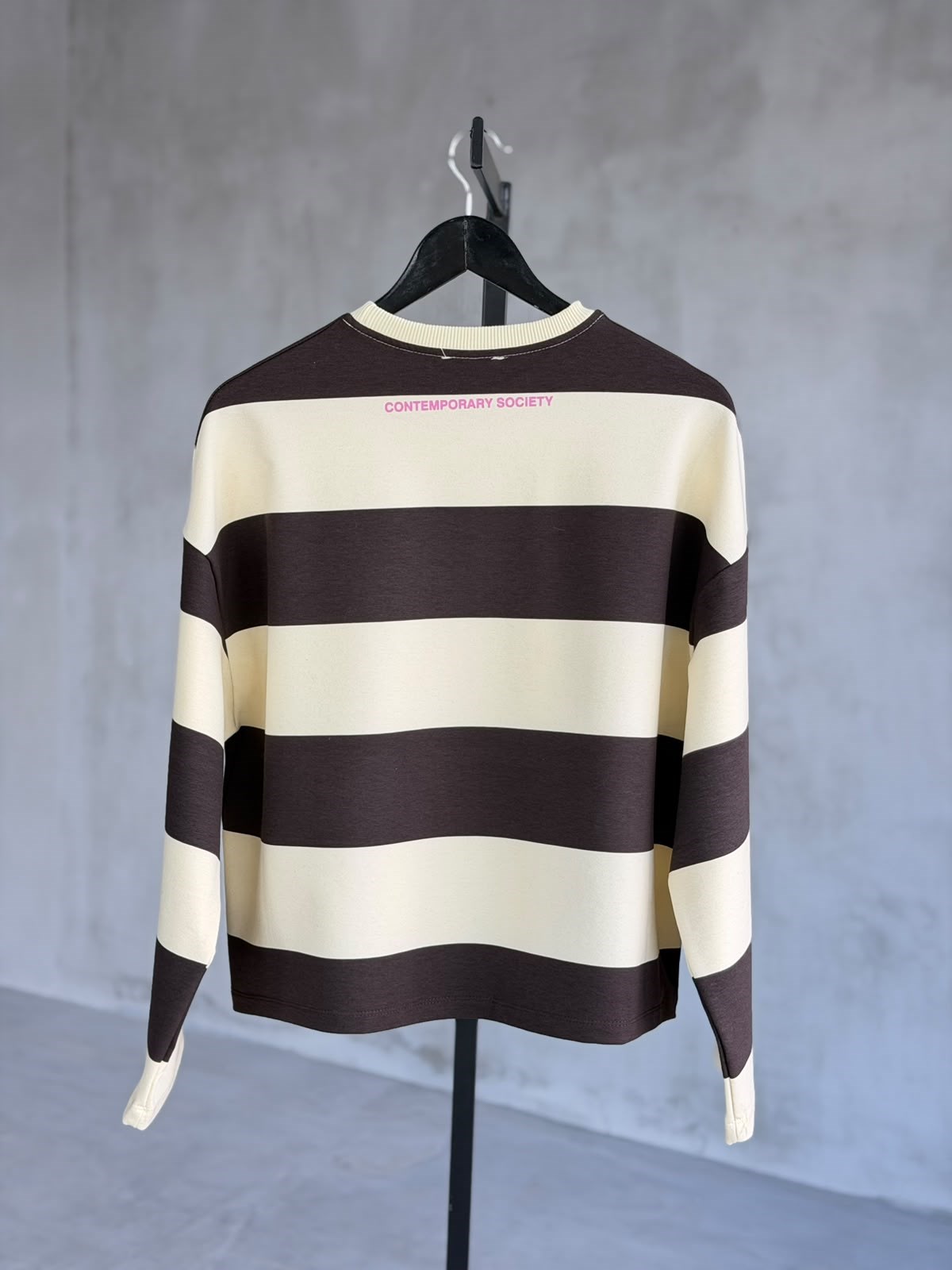 New York Baskılı Çizgili Sweatshirt (Kahve)