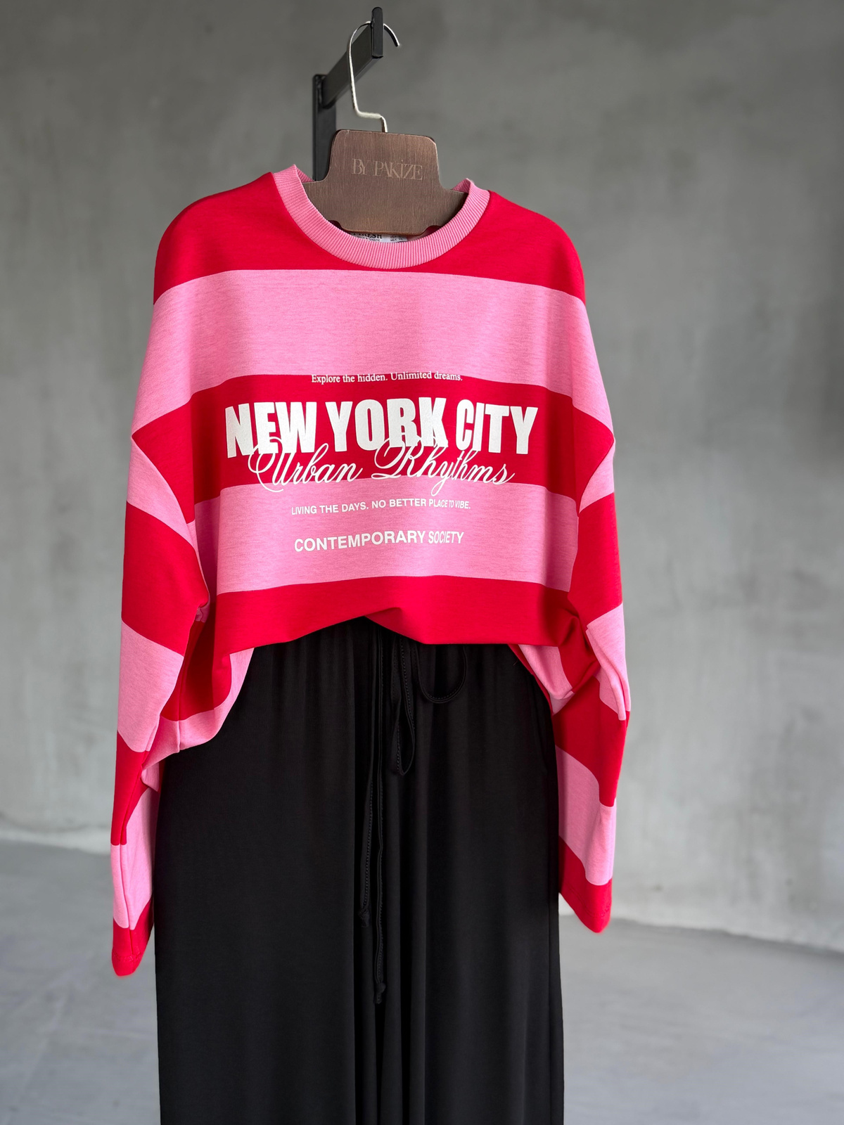 New York Baskılı Çizgili Sweatshirt (Kırmızı)