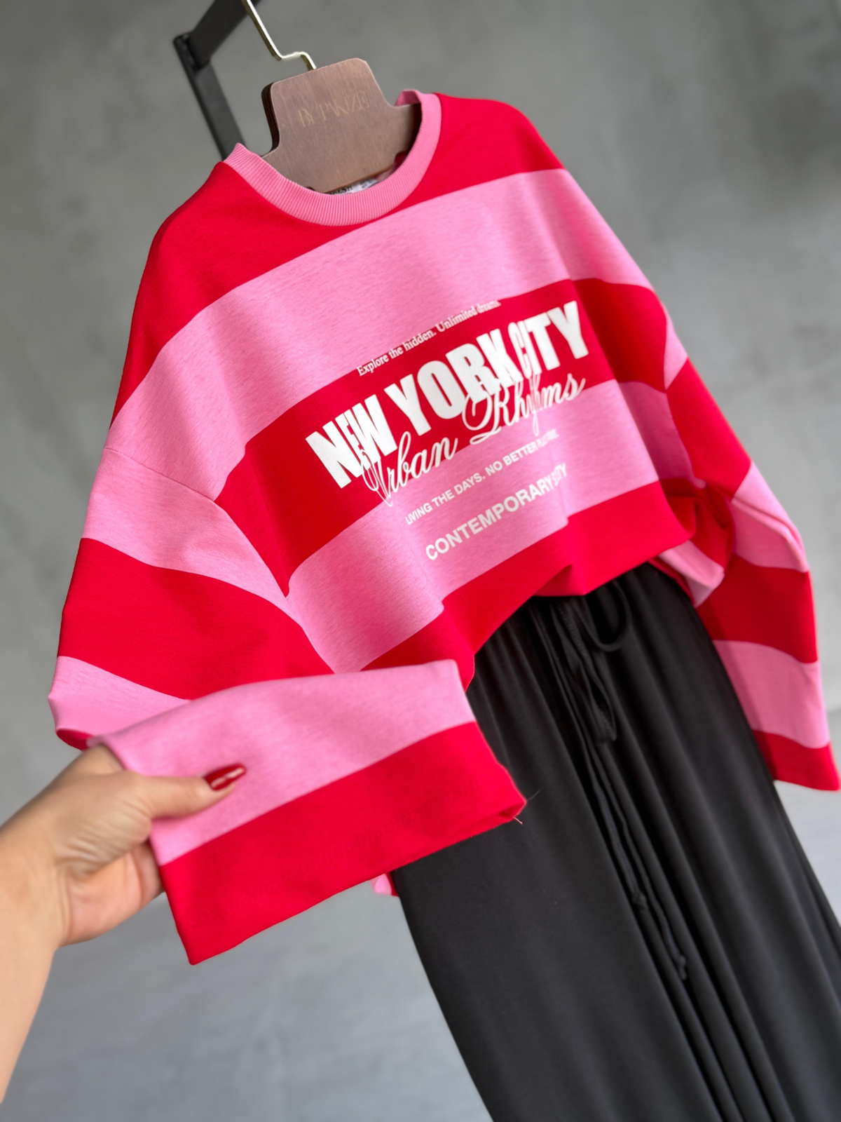 New York Baskılı Çizgili Sweatshirt (Kırmızı)