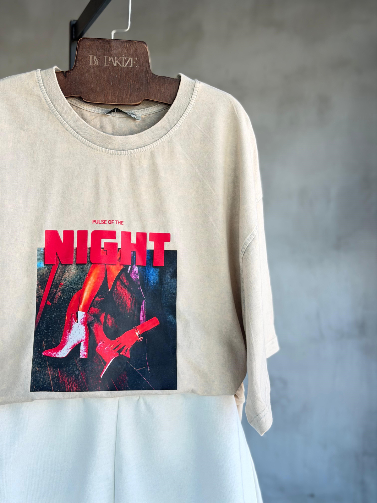 Nıght Yazı Baskılı Oversize Tişört (Taş)