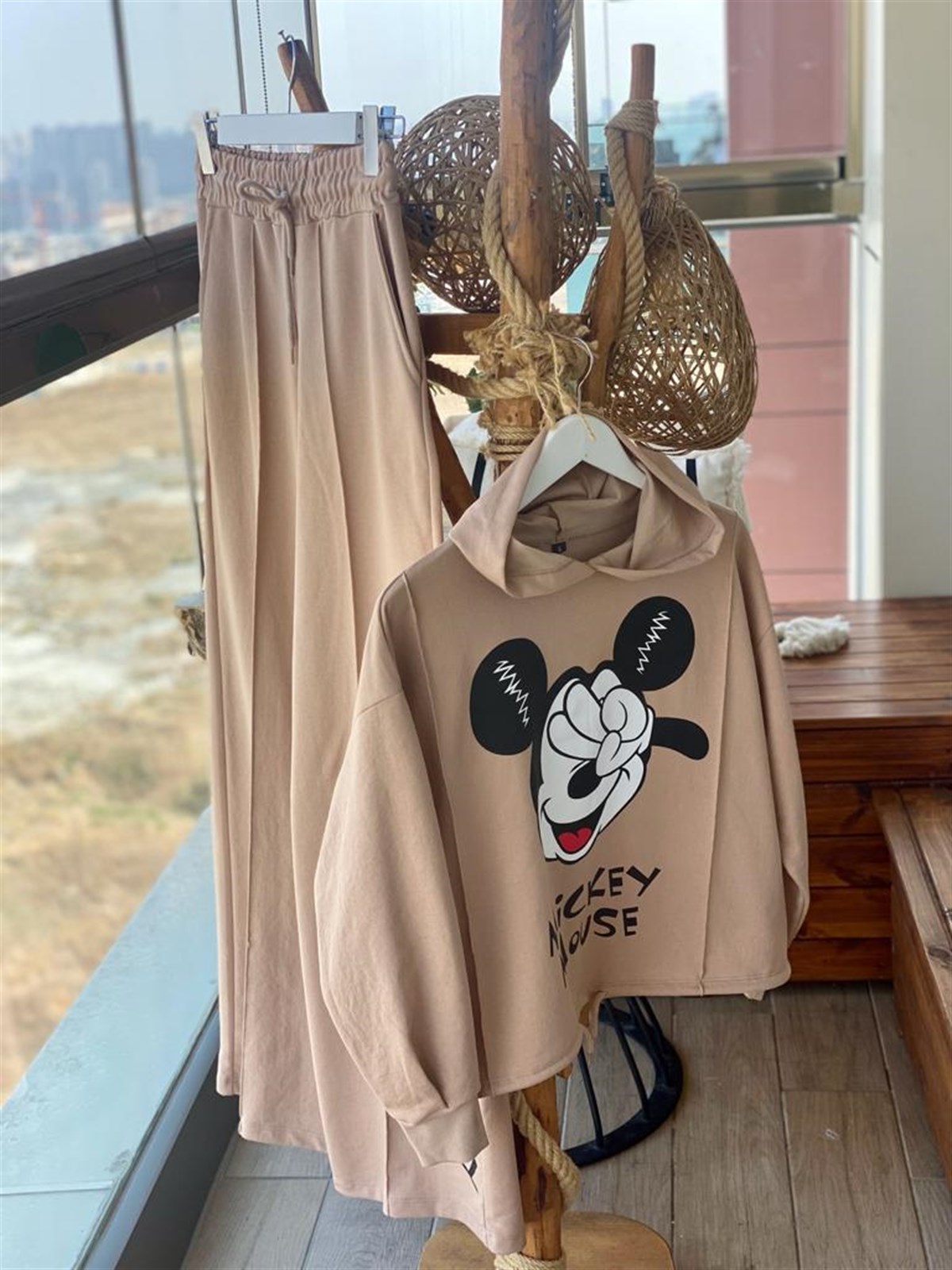 Önden Büzgü Detaylı Mickey Takım (Camel)