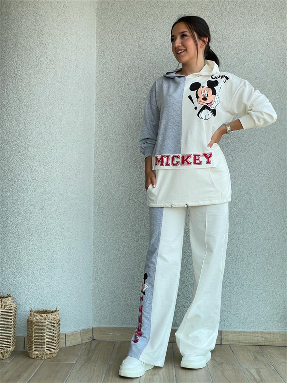 Önden Cepli Mickey Detaylı Takım (Gri)