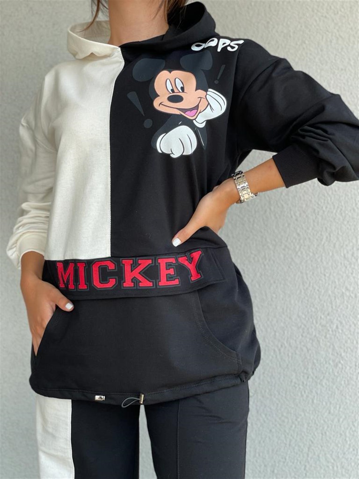 Önden Cepli Mickey Detaylı Takım (Siyah)