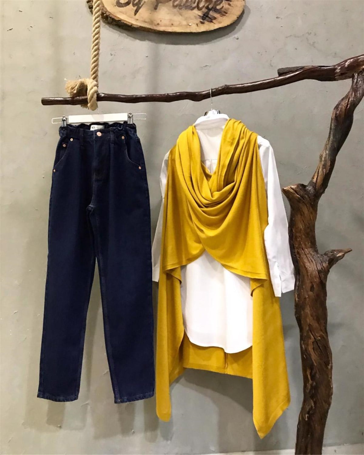 Orjinal Marka Yüksek Bel beli Lastikli Mom Jean (LACİVERT)