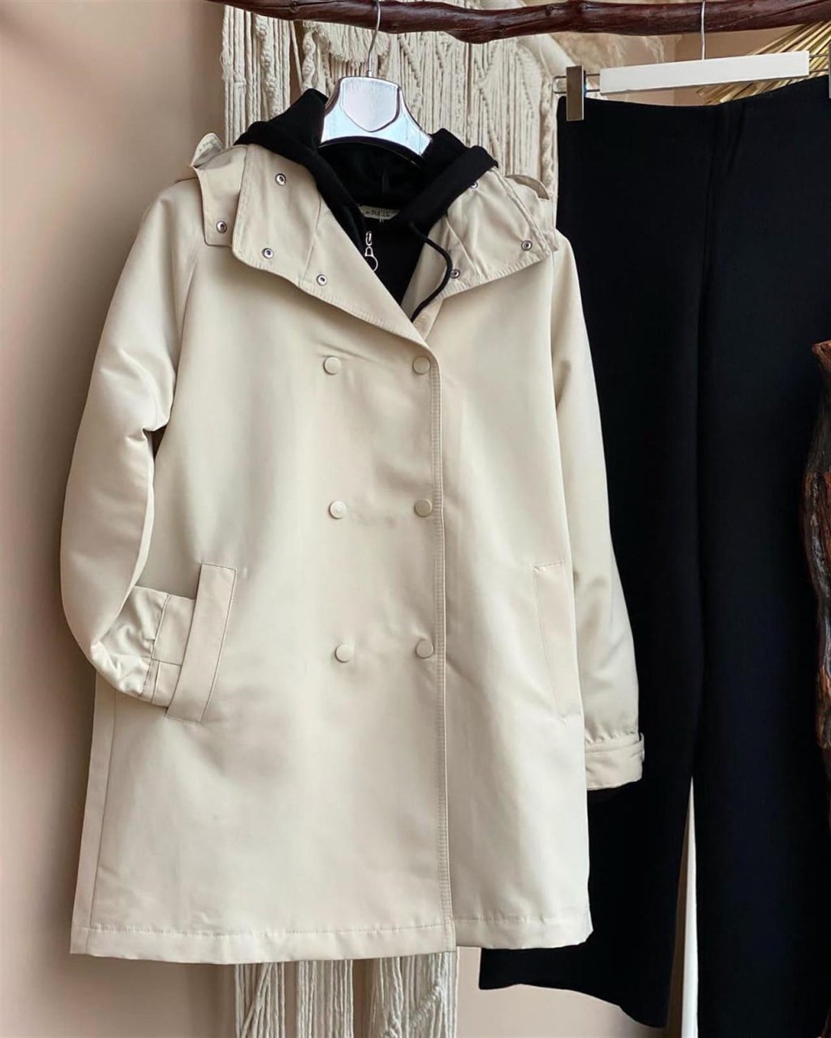 Oversize Kesim Kapşonlu Trençkot