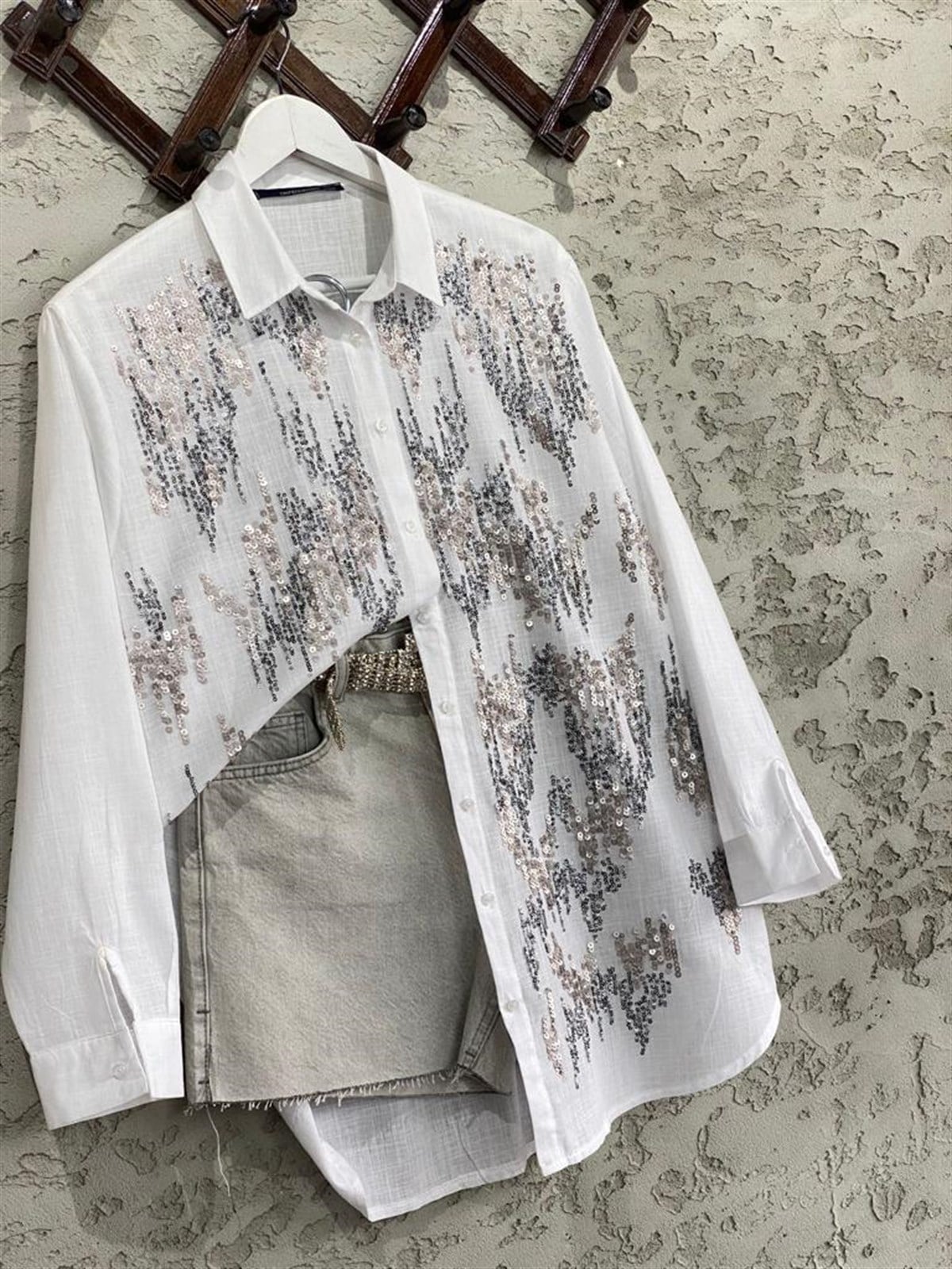 Oversize Keten Kumaş Pul İşlemeli Gömlek