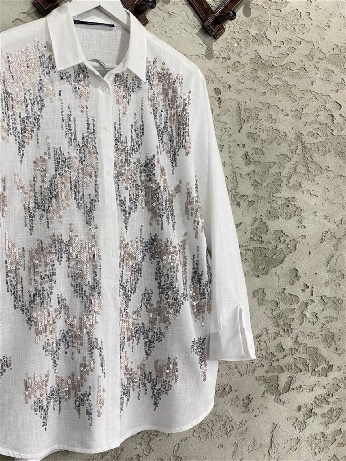 Oversize Keten Kumaş Pul İşlemeli Gömlek