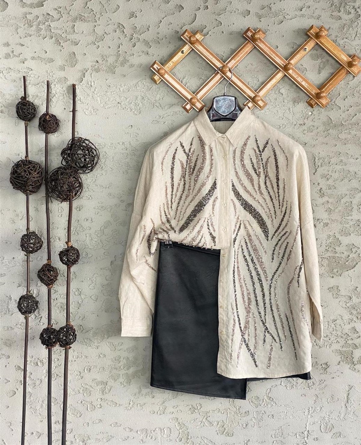Oversize Keten Kumaş Pul İşlemeli Gömlek