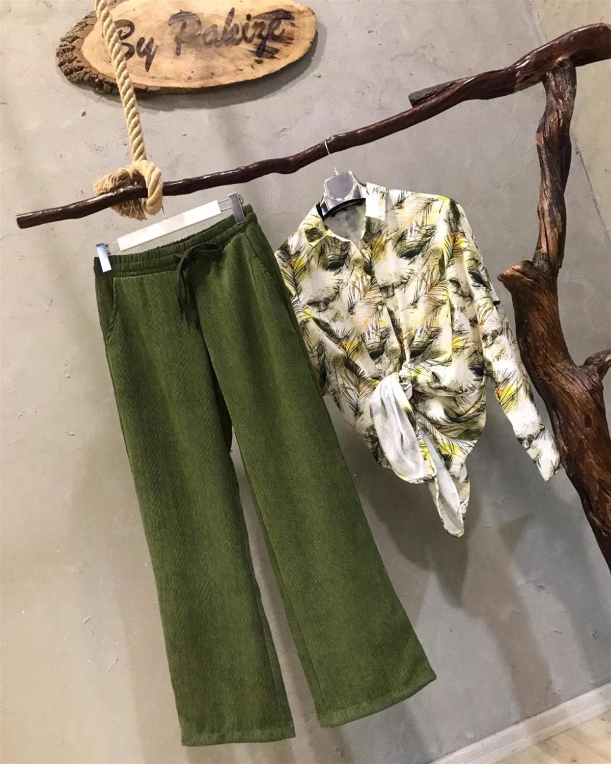 Oversize Saten Kumaş Yaprak Desenli Gömlek