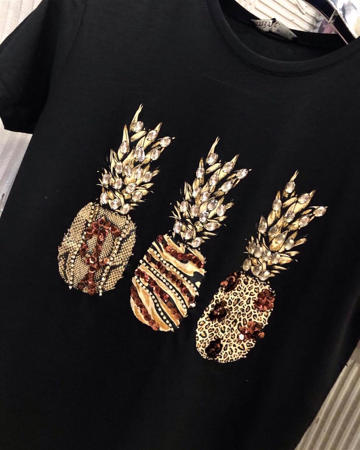 Özel El kristal Taş İşçilikli Ananas Tshirt (BEYAZ & SİYAH)