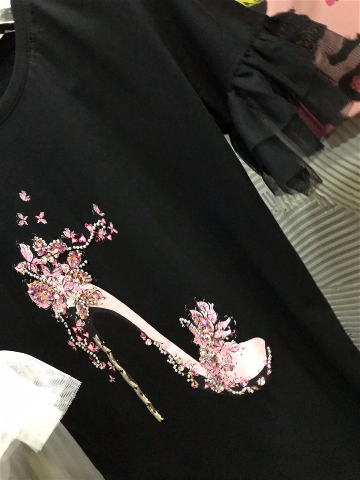 Özel Kristal Taş El İşçilikli Kolları Tül Tshirt (BEYAZ & SİYAH)