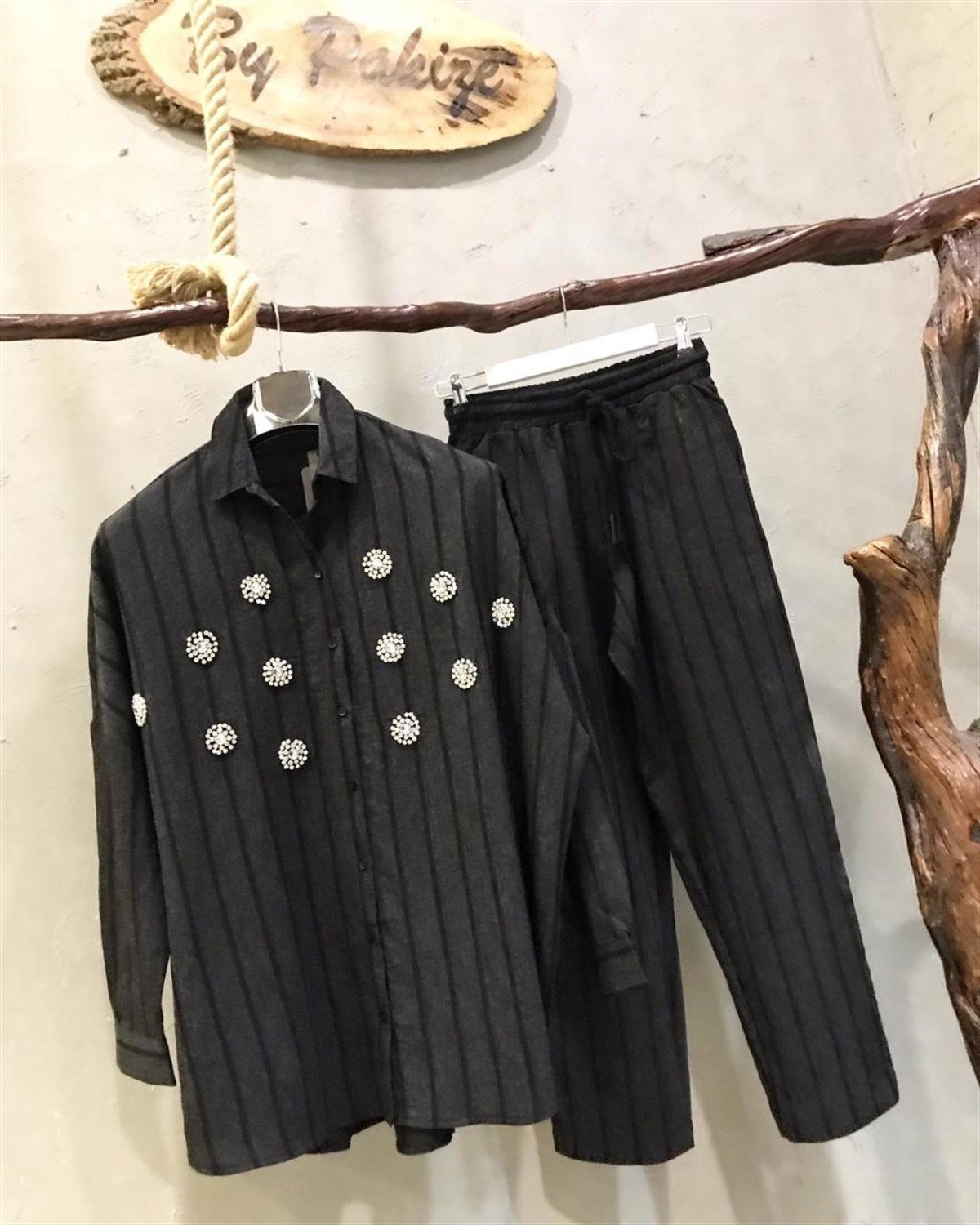 Özel Kristal Taş İşçilikli Çizgili Oversize Kesim Takım