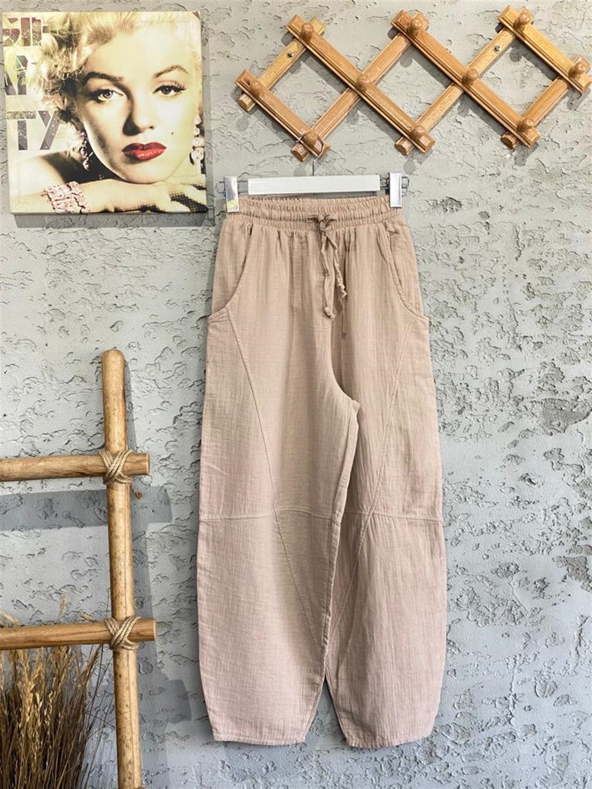 Paça Detaylı Bol Kesim Cepli Pantolon (Taş)