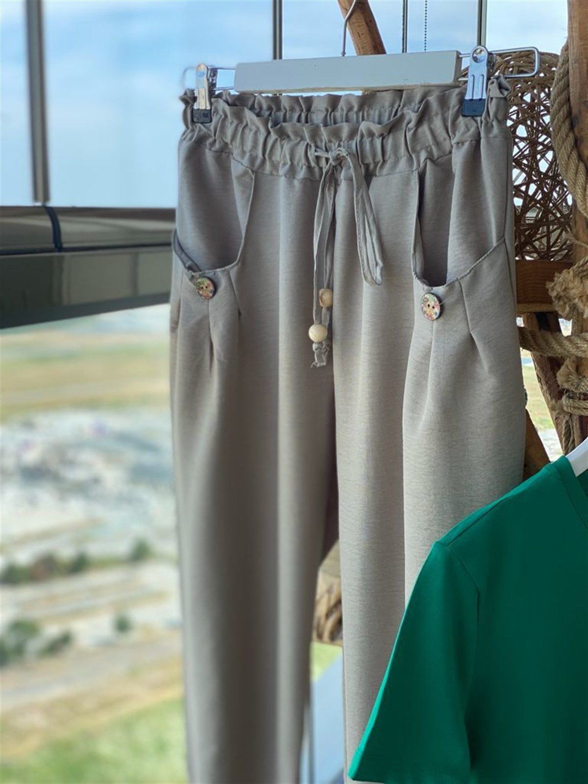 Paçaları Büzgü Detaylı Pantolon (Haki)
