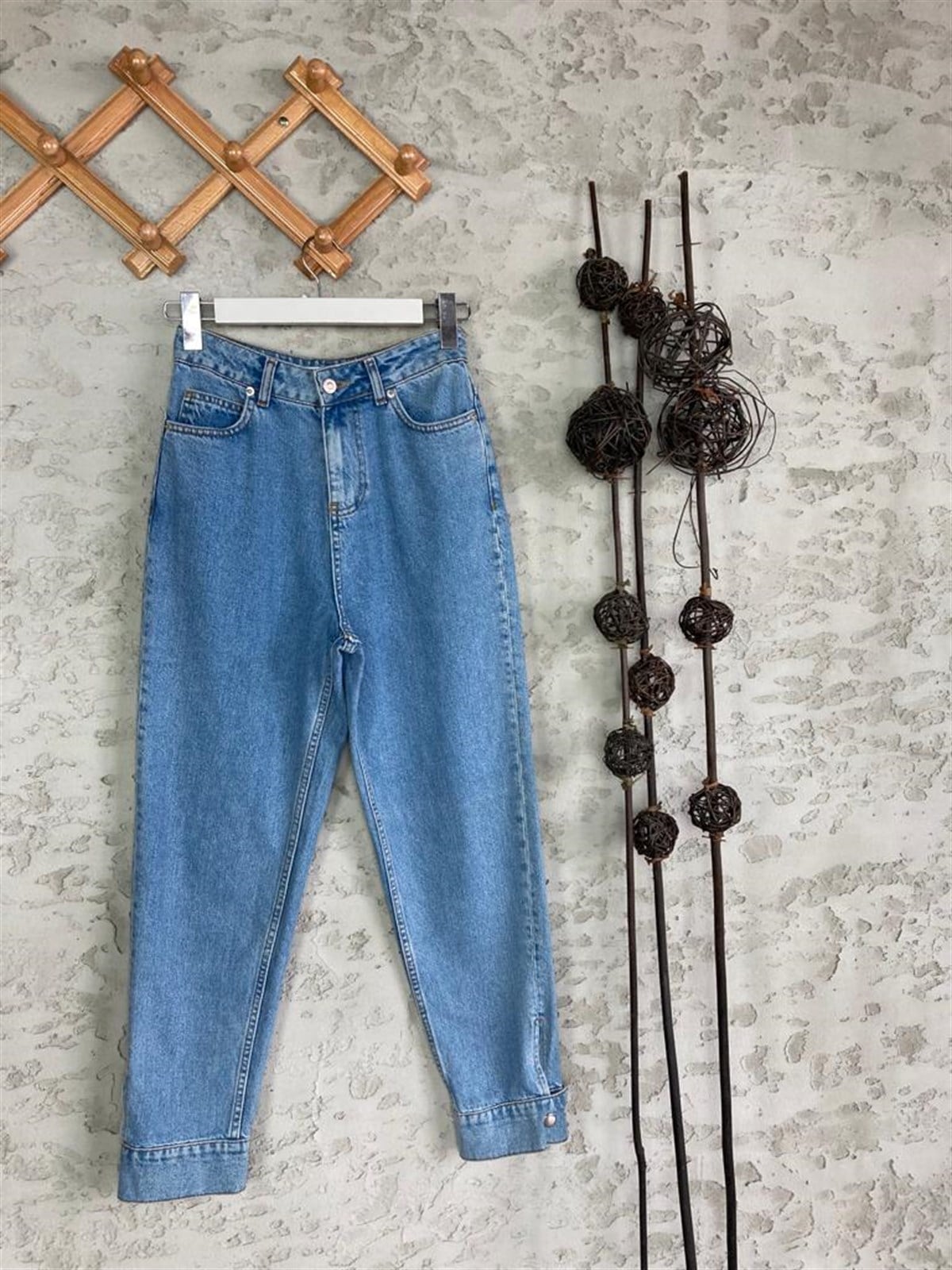 Paçası Çıtçıt Detaylı Mom Jean