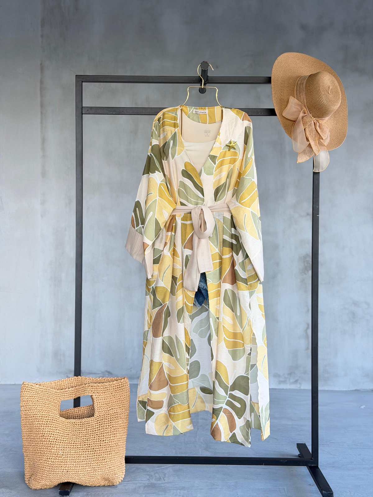 Palmiye Yaprak Desenli Kuşaklı Kimono (Sarı)