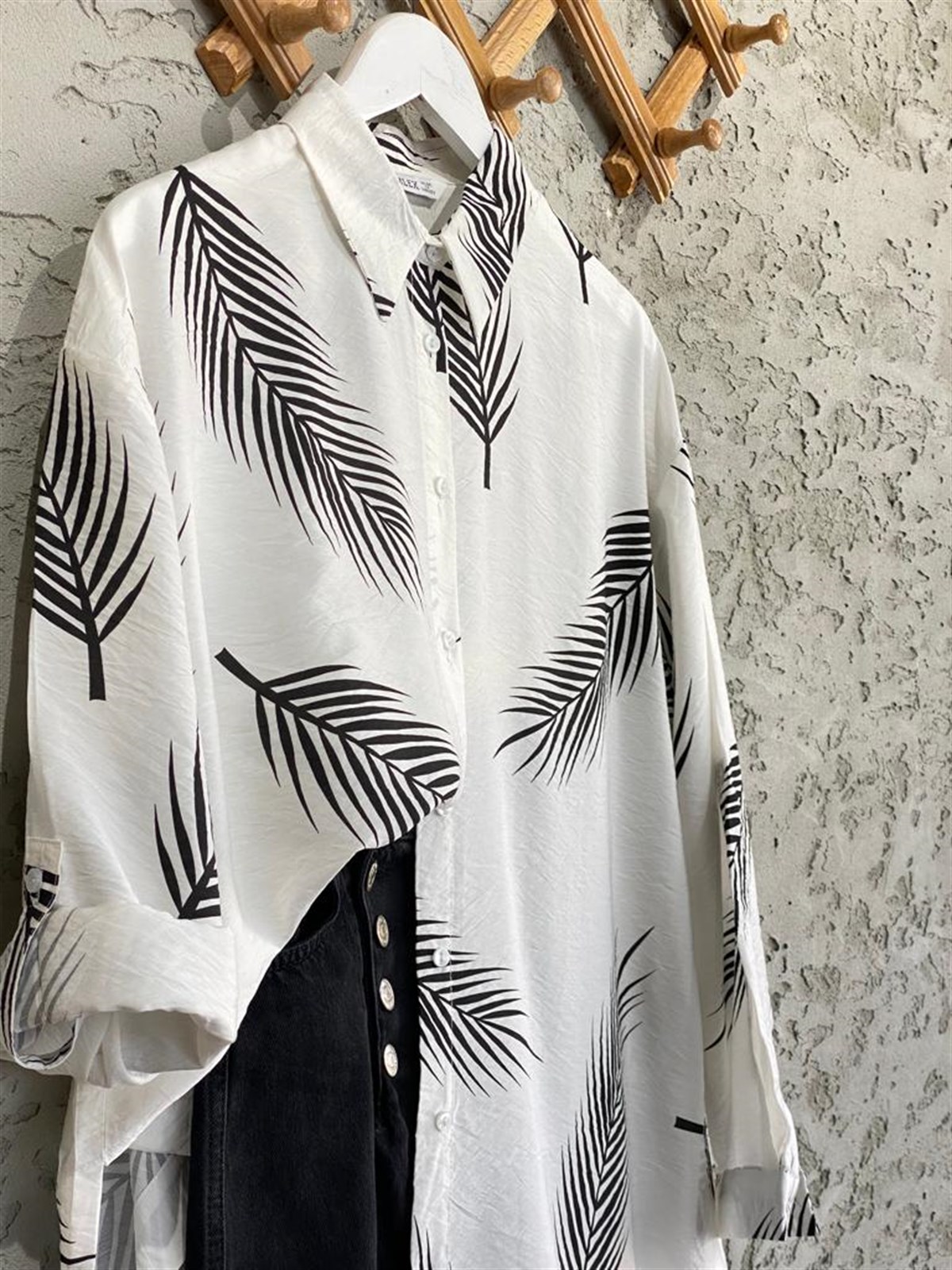 Palmiye Yapraklı Coton Saten Gömlek (Beyaz)
