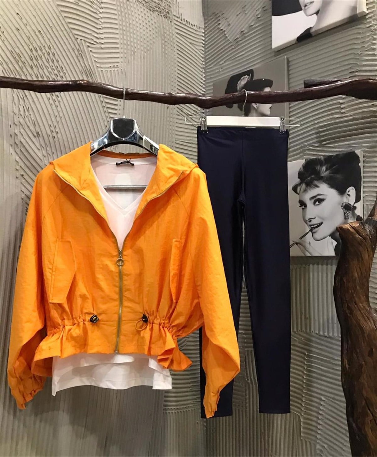 Paraşüt Kumaş Kapşonlu Yan Cepli Mont (ORANJ)