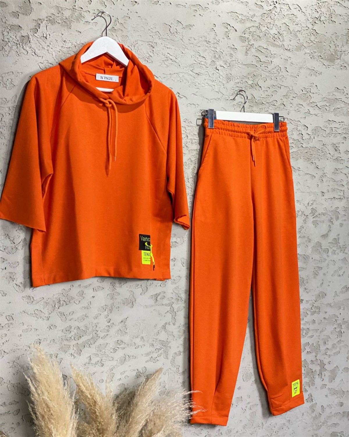 Pili Detaylı Takım (Oranj)