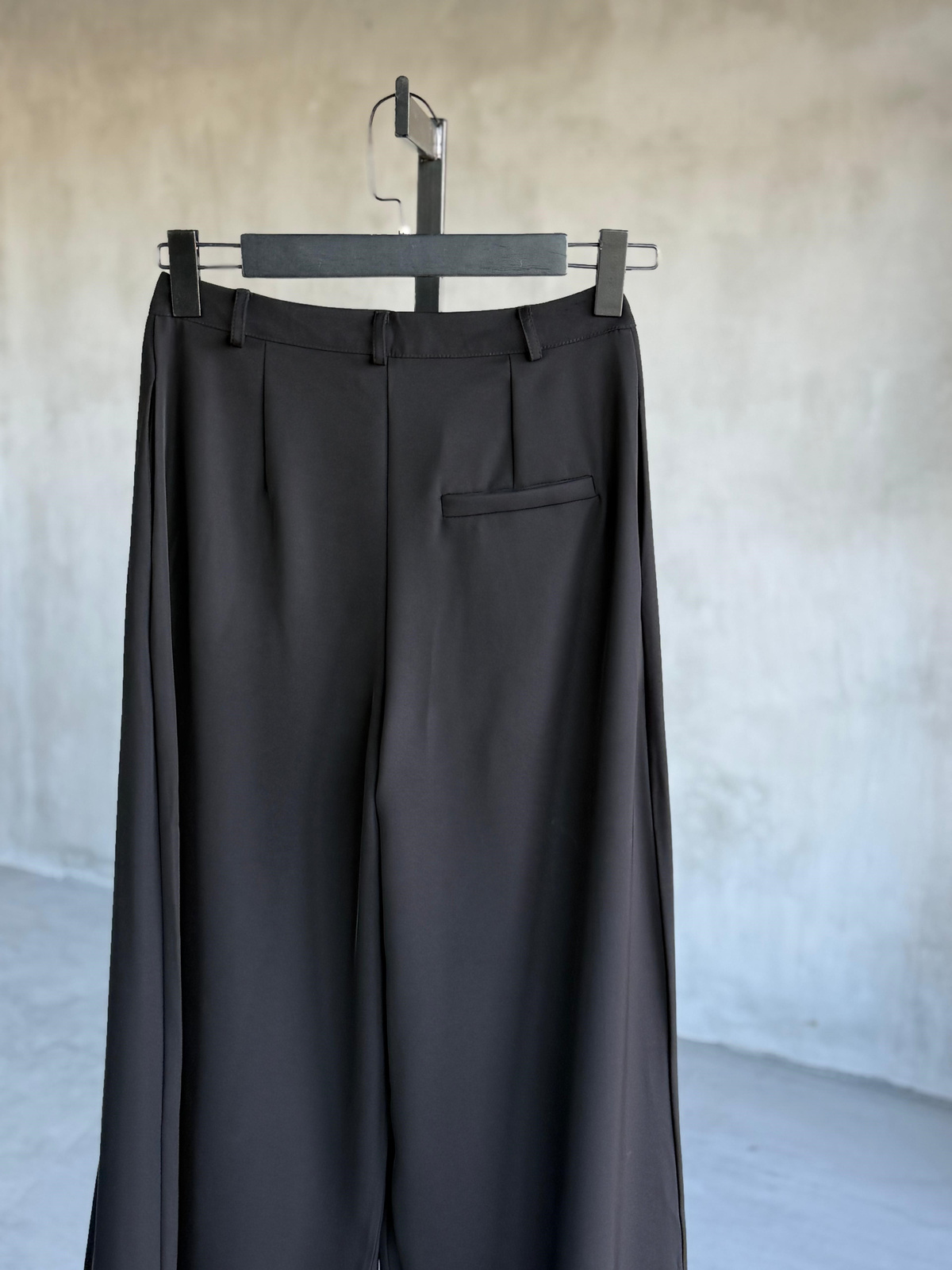 Piliseli Kumaş Pantolon (Siyah)