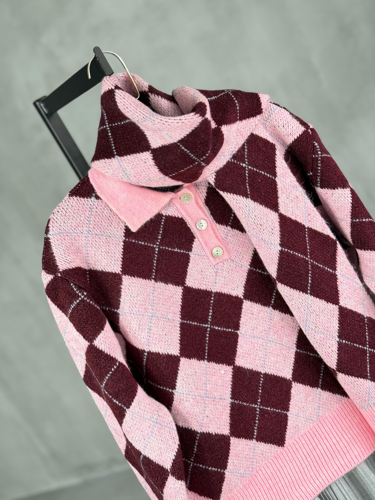 Polo Yaka Atkılı Baklava Desen Premium Kazak (Pembe-Bordo)