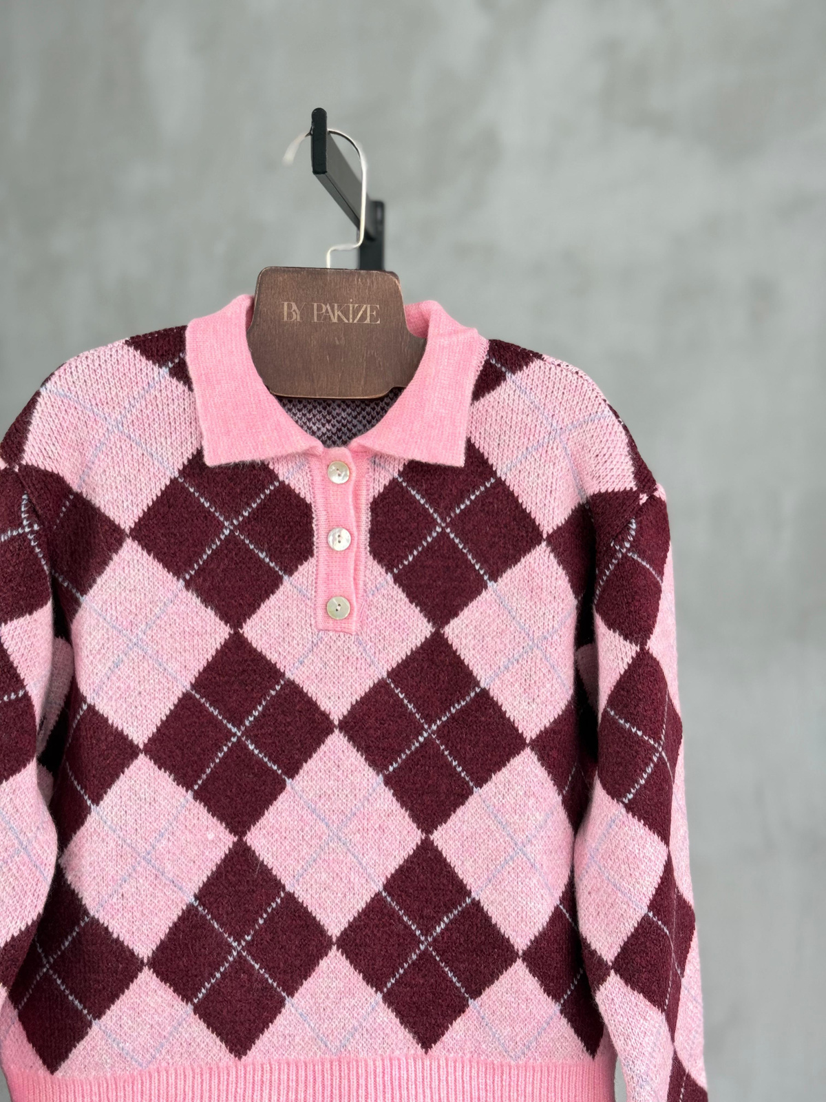 Polo Yaka Atkılı Baklava Desen Premium Kazak (Pembe-Bordo)