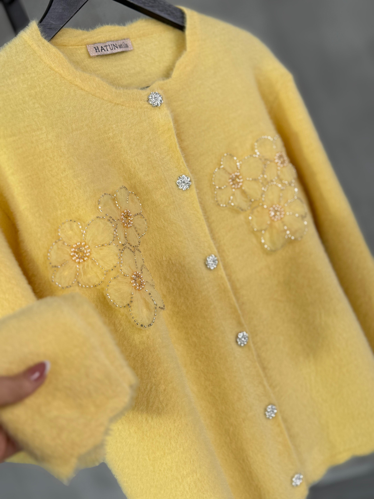Premium Angora Çiçek İşlemeli Hırka (Sarı)
