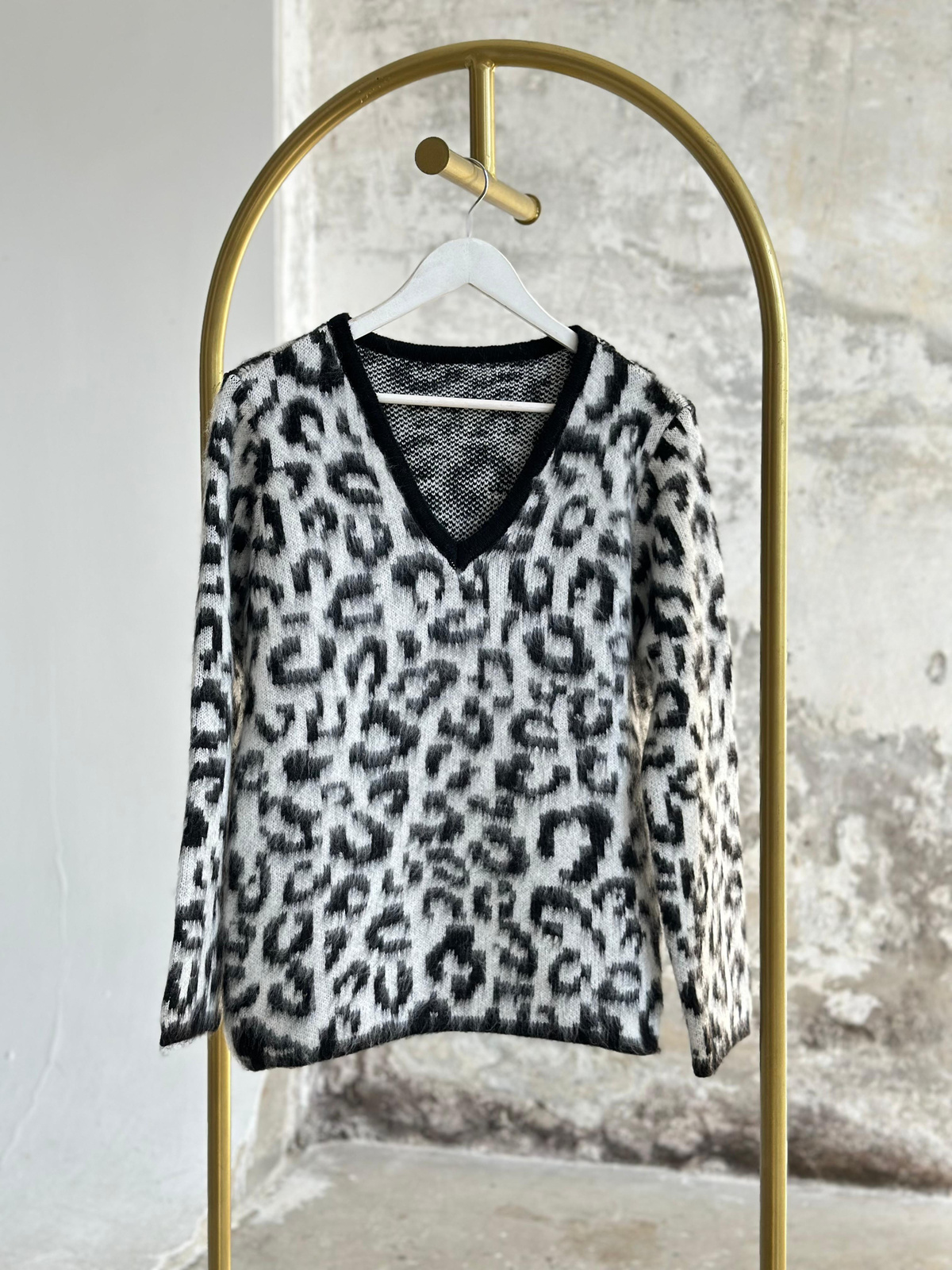 Premium Angora Yünlü Leopar Desen Kazak (Beyaz)