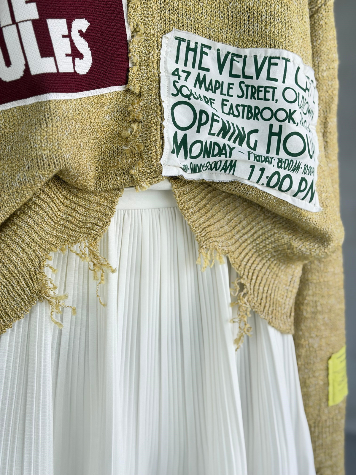 Premium Arma & Etiket Detaylı Tasarım Triko Kazak (Olive)