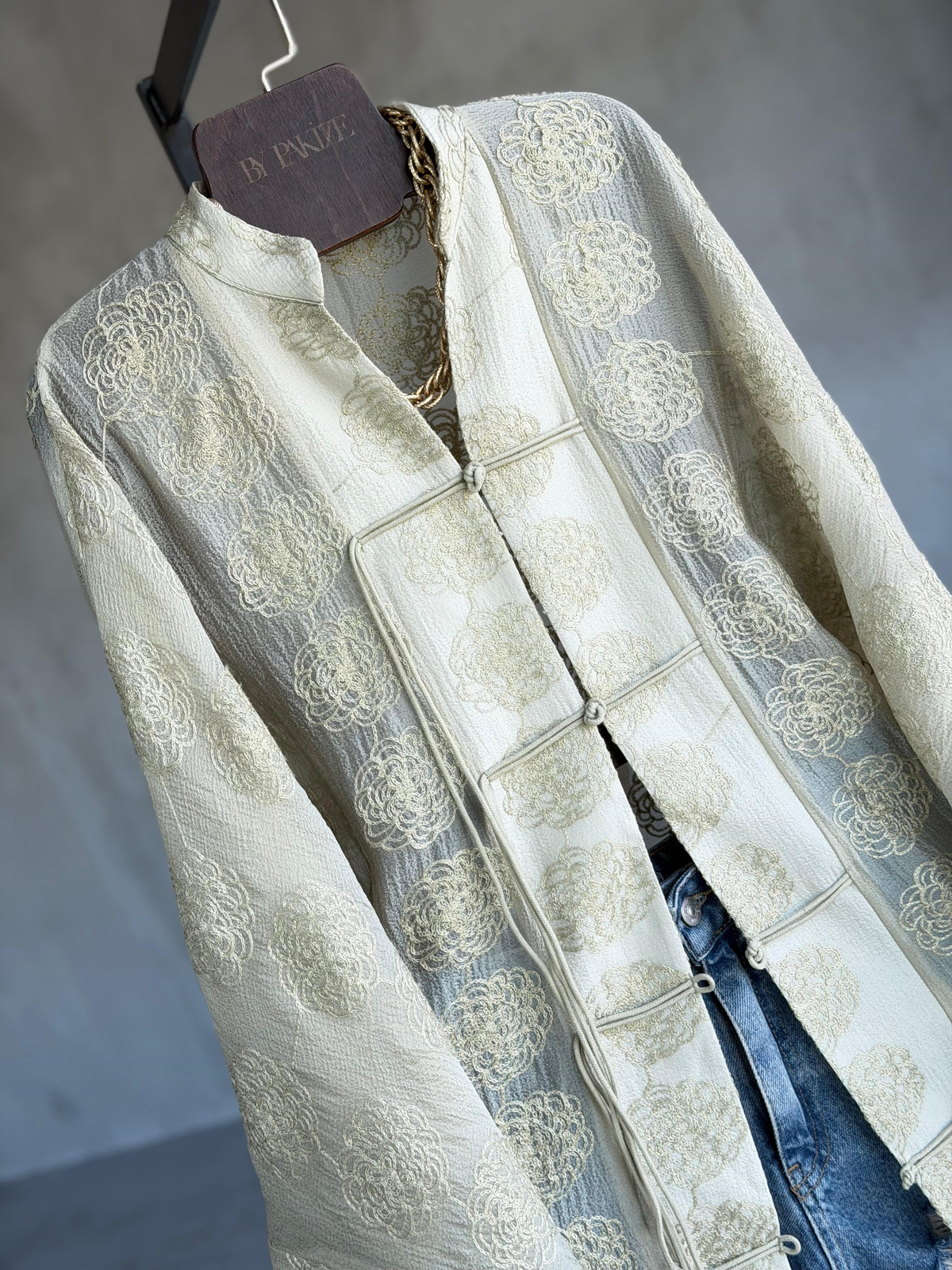 Premium Brode Kumaş Bağlama Detaylı Kimono Gömlek (Adaçayı Yeşili)