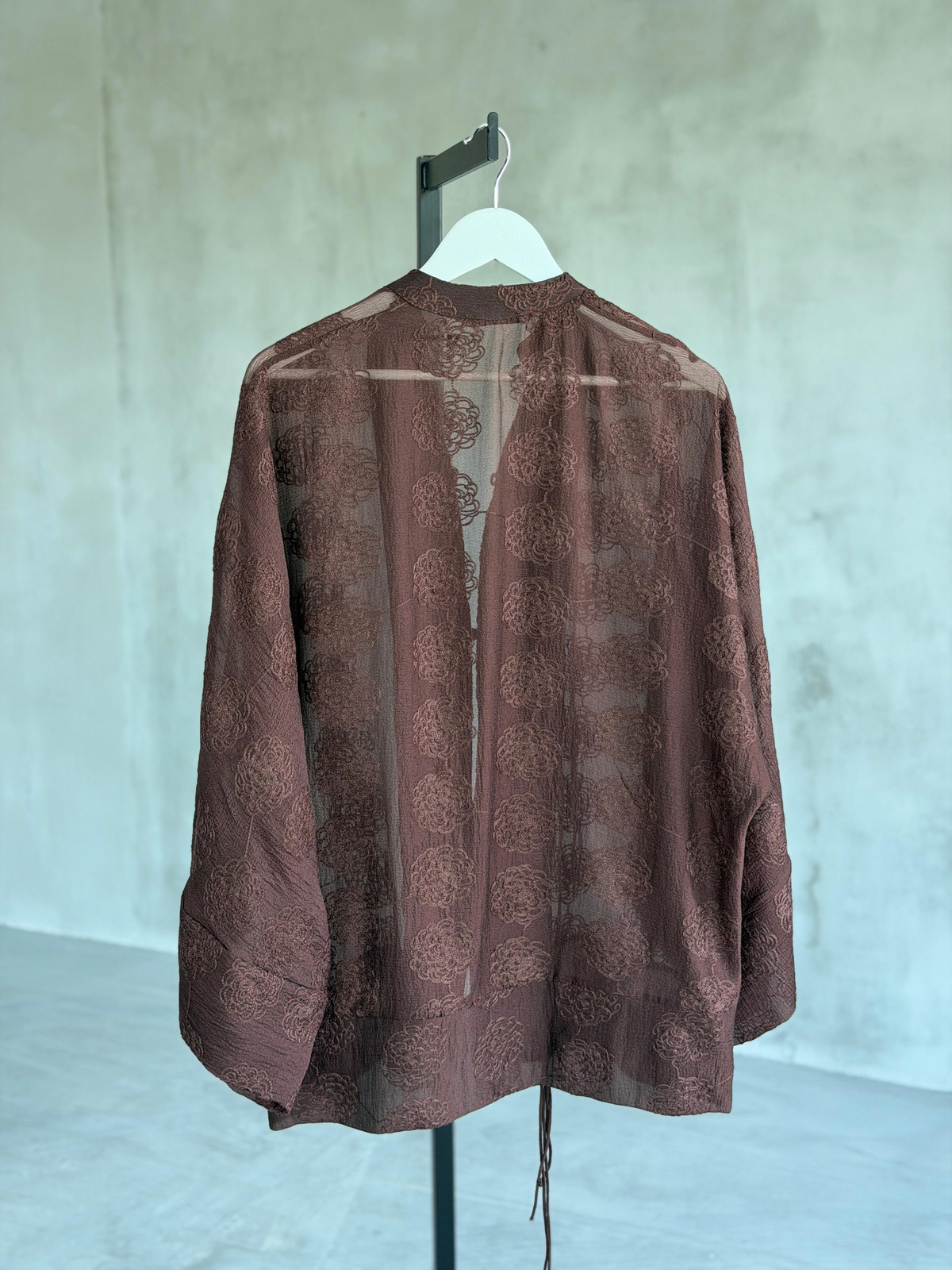 Premium Brode Kumaş Bağlama Detaylı Kimono Gömlek (Kahve)
