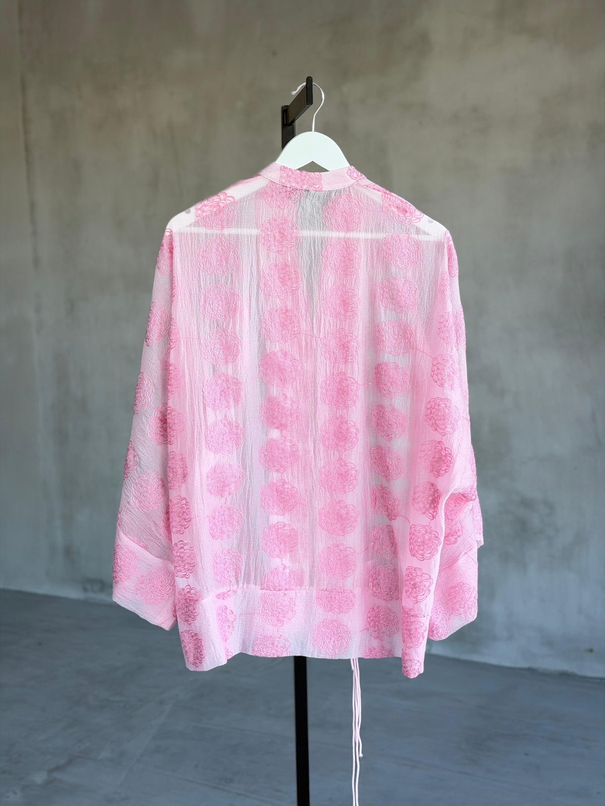 Premium Brode Kumaş Bağlama Detaylı Kimono Gömlek (Şeker Pembesi)