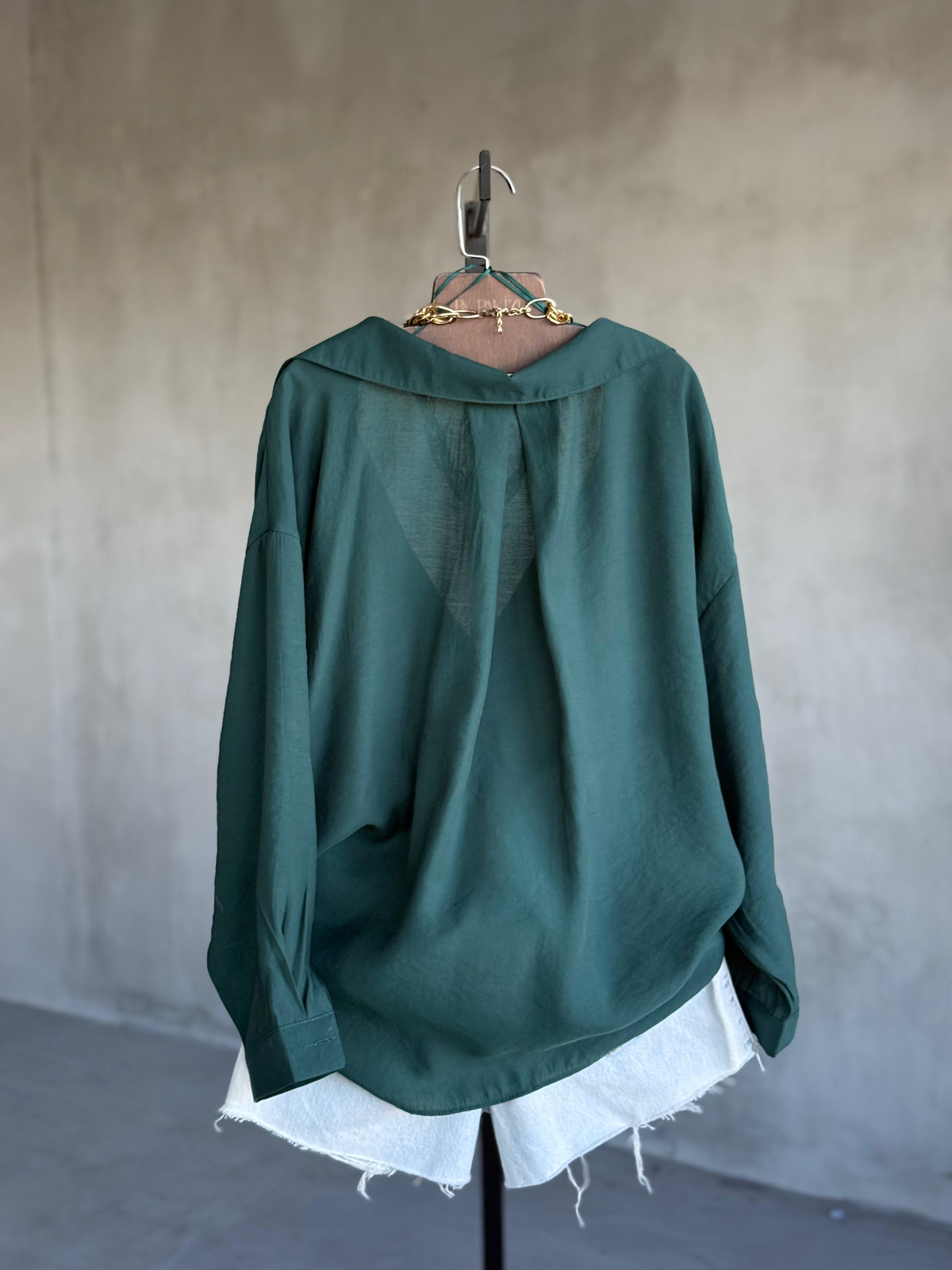 Premium Düşük Omuzlu Oversize Gömlek (Zümrüt Yeşili)