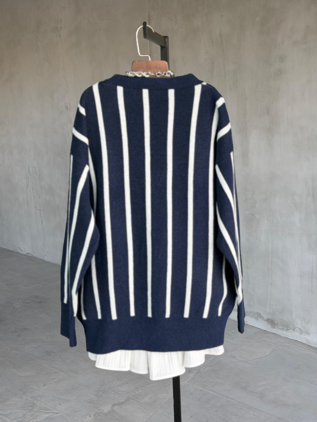 Premium Kaşmir Dokulu Çizgili Oversize Hırka (Lacivert)