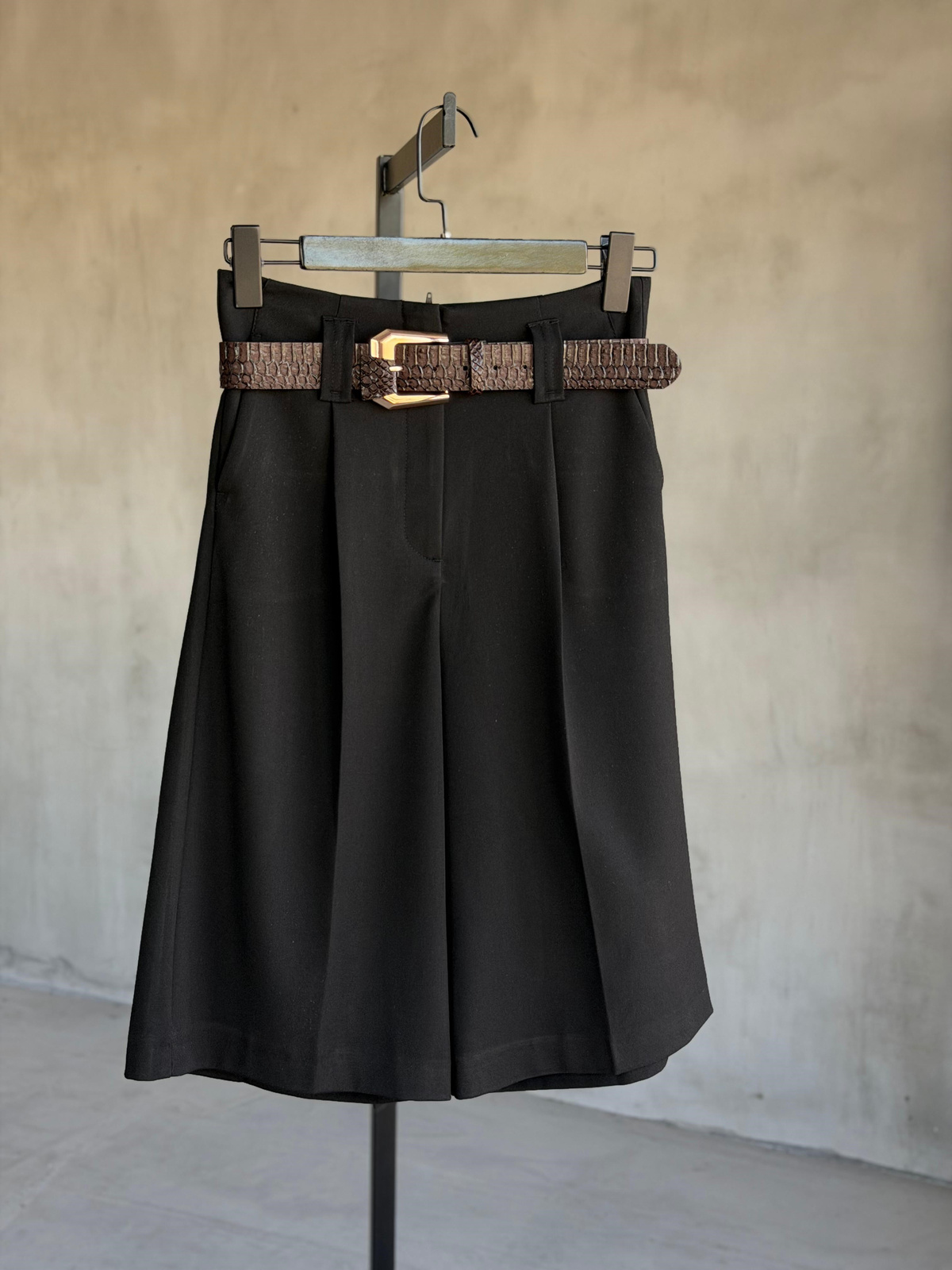 Premium Kemerli Bermuda Pantolon (Siyah)