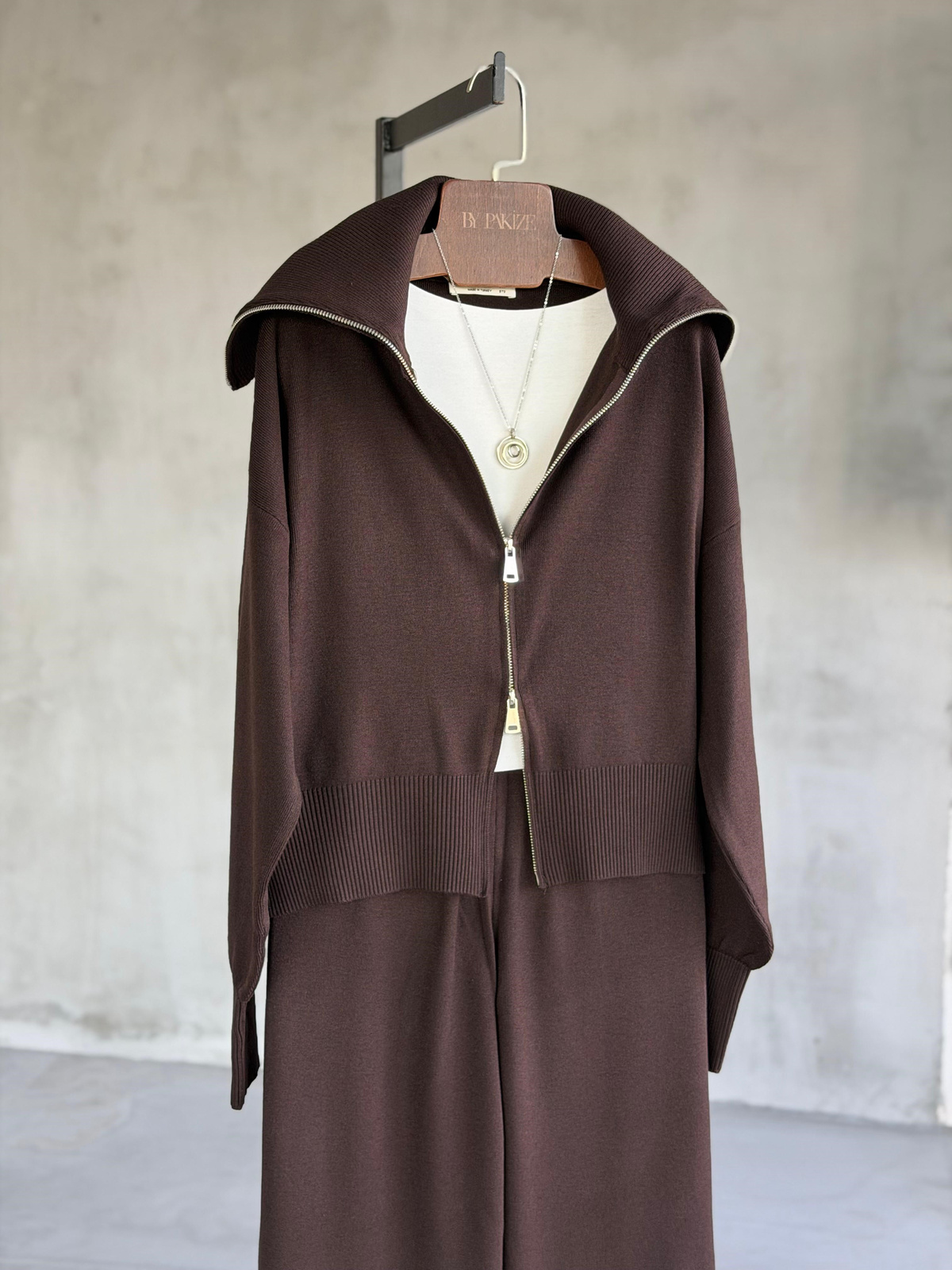 Premium Oysho Model Geniş Yaka Triko Takım (Kahverengi)