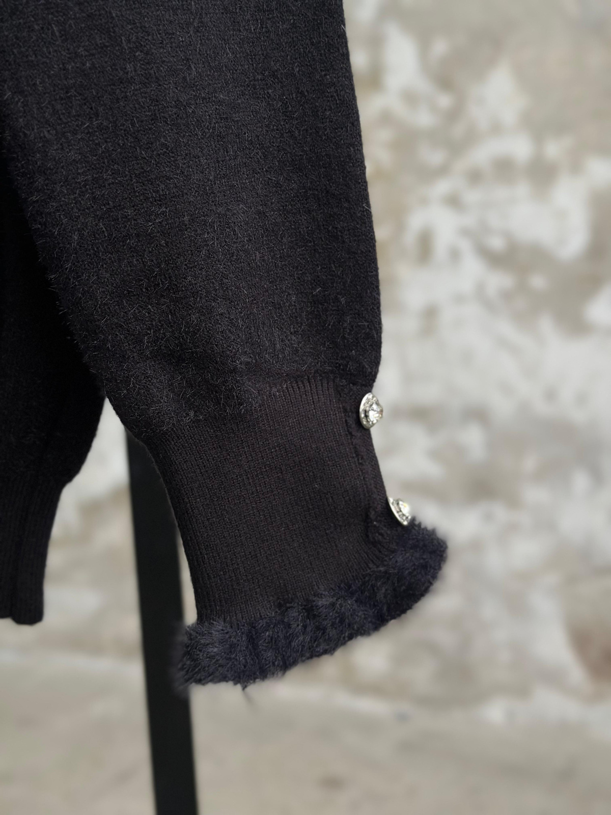 Premium Seri Yaka Fırfır Taş Detay Angora Kazak (Siyah)