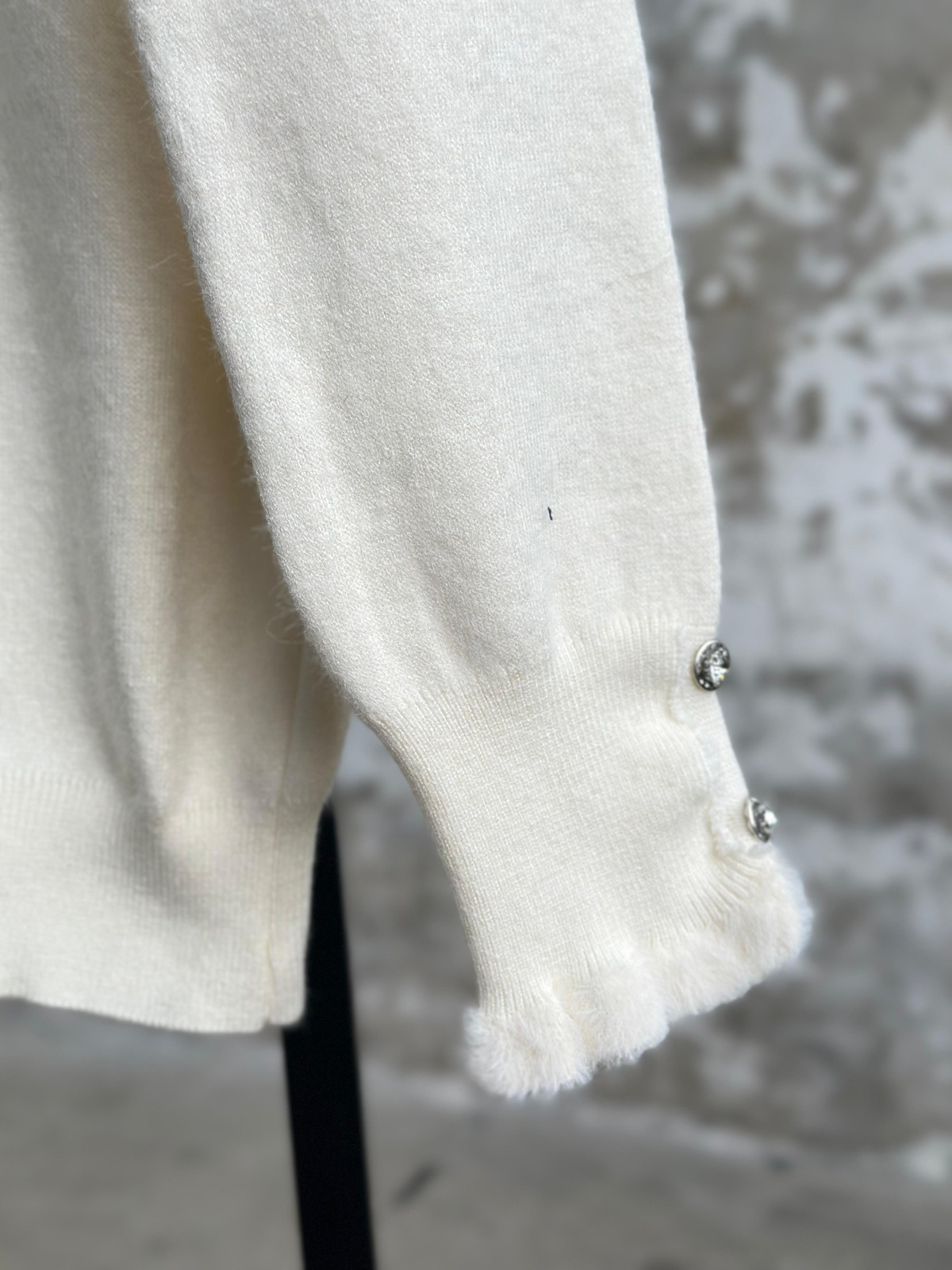 Premium Seri Yaka Fırfır Taş Detay Angora Kazak (Ekru)