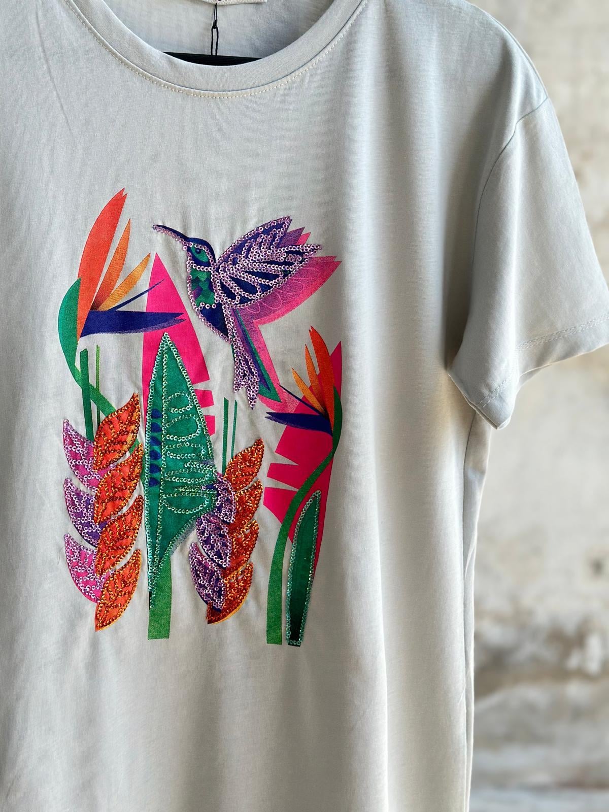 Pul Payet İşçilikli Kuş Desenli Tişört (Pembe/Gri/Beyaz)